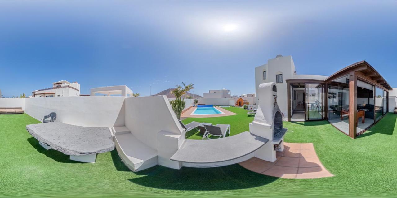Villa Lanzarote Deluxe & Spa Pool 普拉亚布兰卡 外观 照片