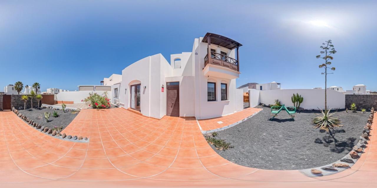 Villa Lanzarote Deluxe & Spa Pool 普拉亚布兰卡 外观 照片