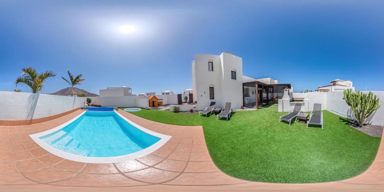 Villa Lanzarote Deluxe & Spa Pool 普拉亚布兰卡 外观 照片