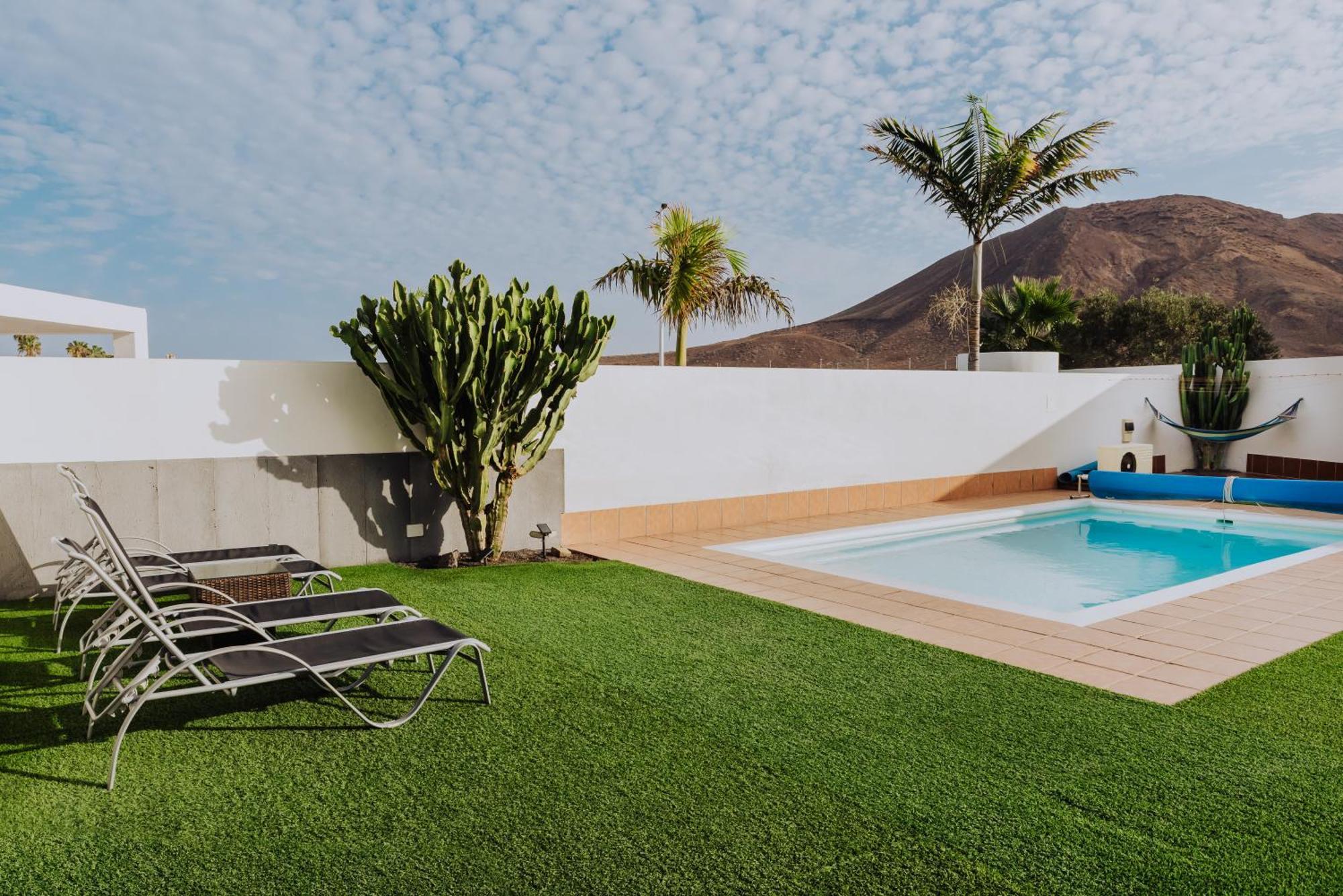 Villa Lanzarote Deluxe & Spa Pool 普拉亚布兰卡 外观 照片