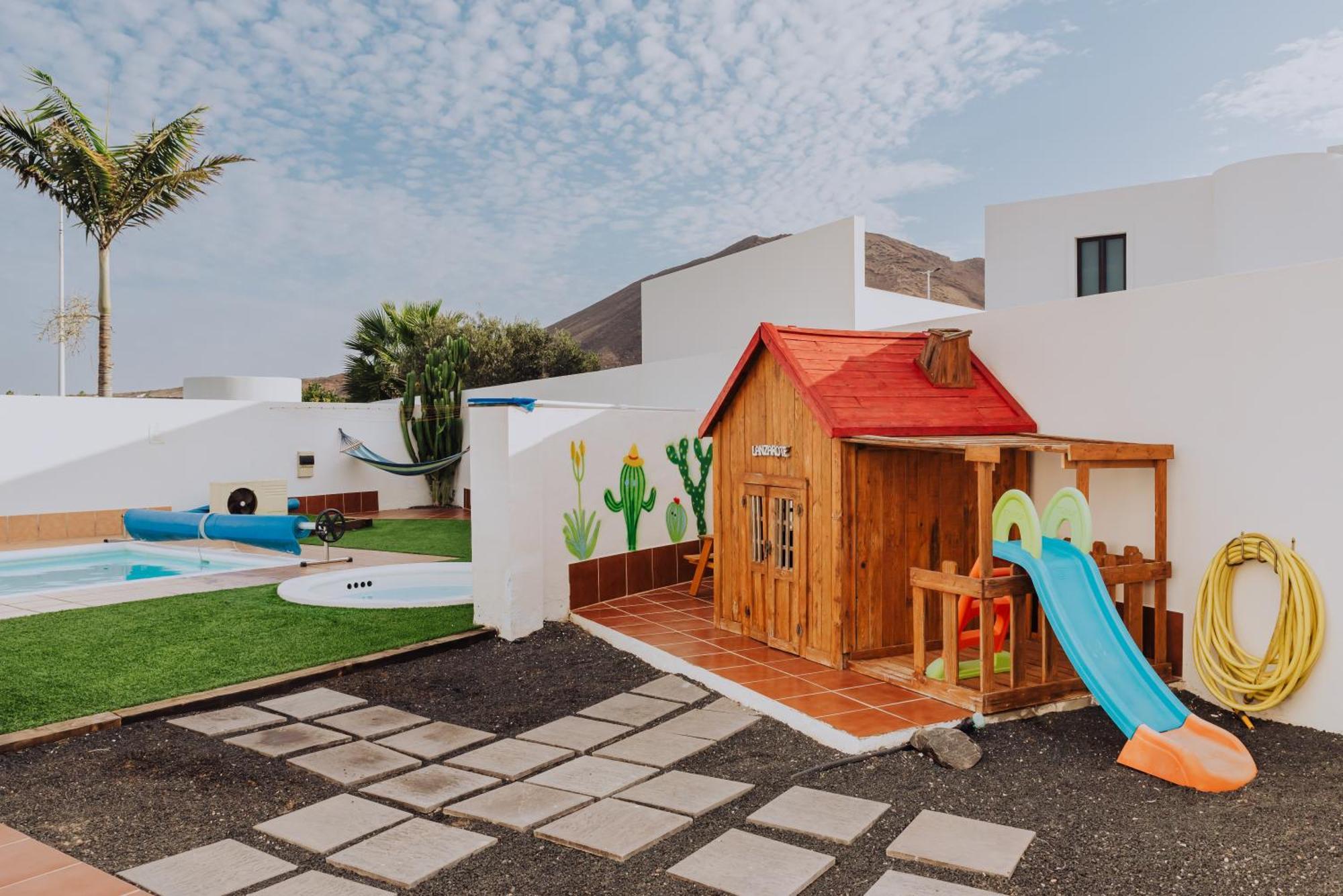 Villa Lanzarote Deluxe & Spa Pool 普拉亚布兰卡 外观 照片