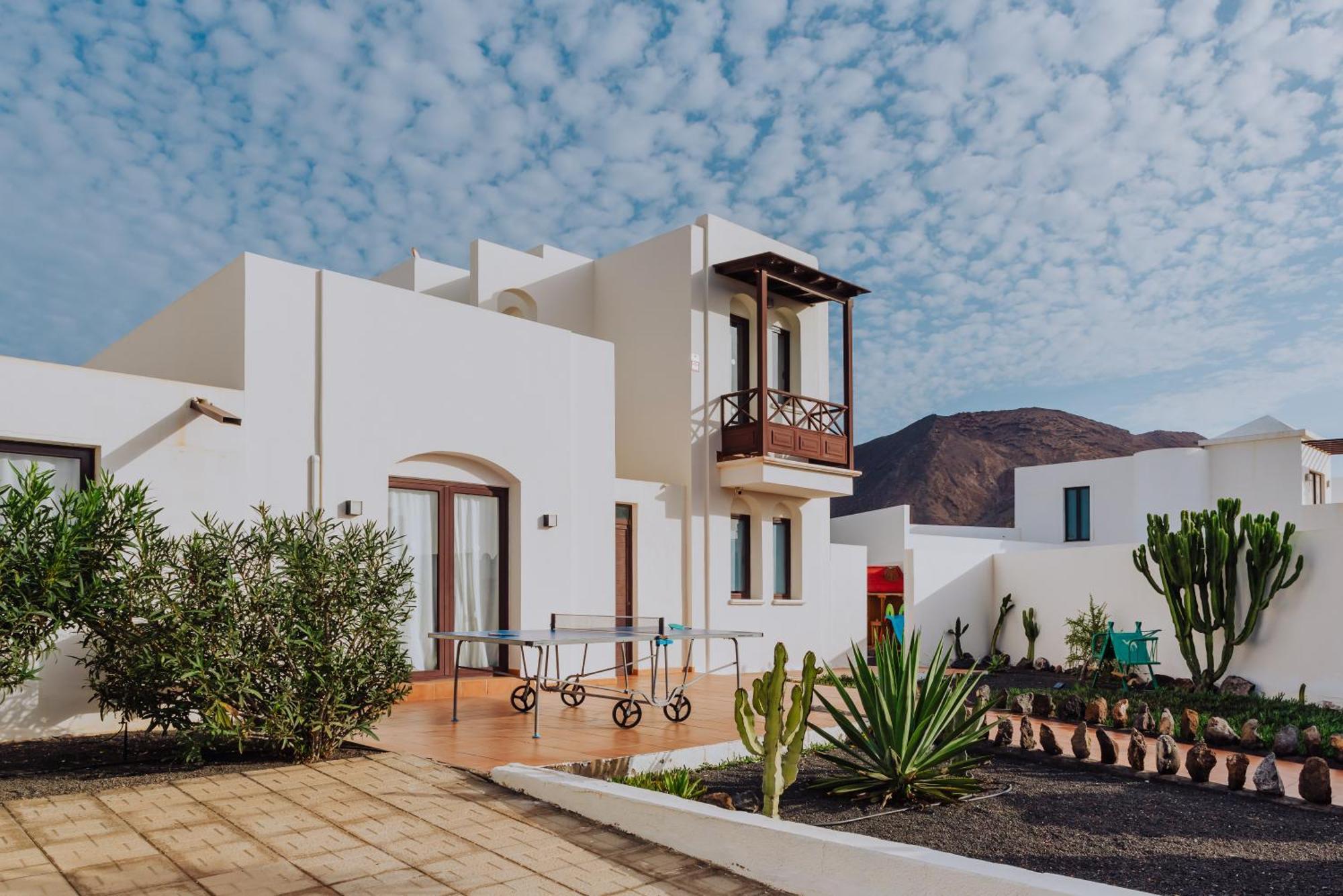 Villa Lanzarote Deluxe & Spa Pool 普拉亚布兰卡 外观 照片